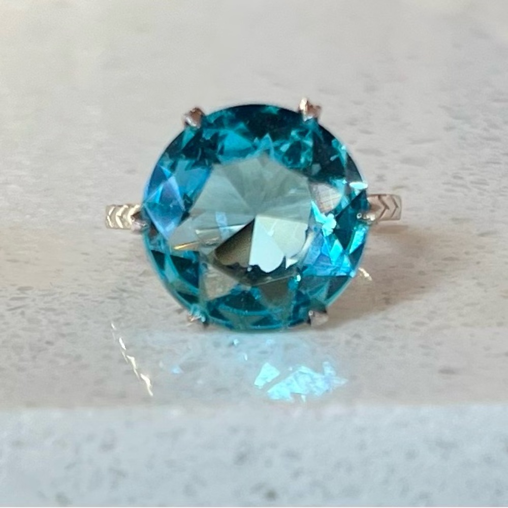 .925 Blue Topaz Edwardian Reproduction Ring - Size 4